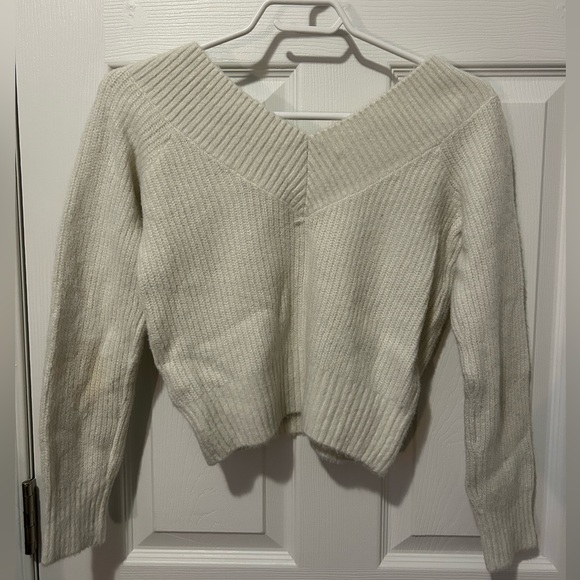 V-neck knit sweater - Picture 2 of 3